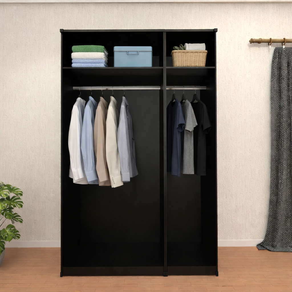 Internal hanging storage inside 3 door mirrored wardrobe
